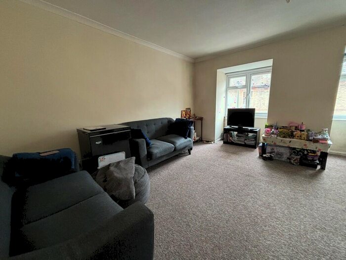2 Bedroom Apartment To Rent In Drummond Road, GU1
