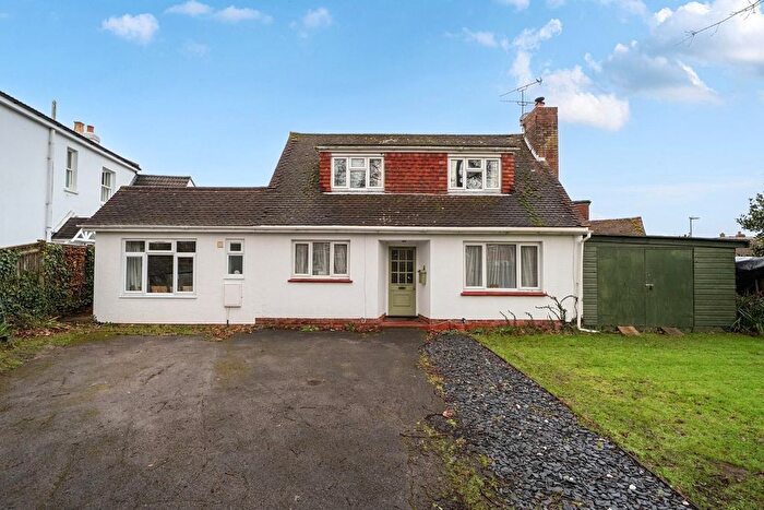 4 Bedroom Detached House For Sale In West Lane, Hayling Island, PO11