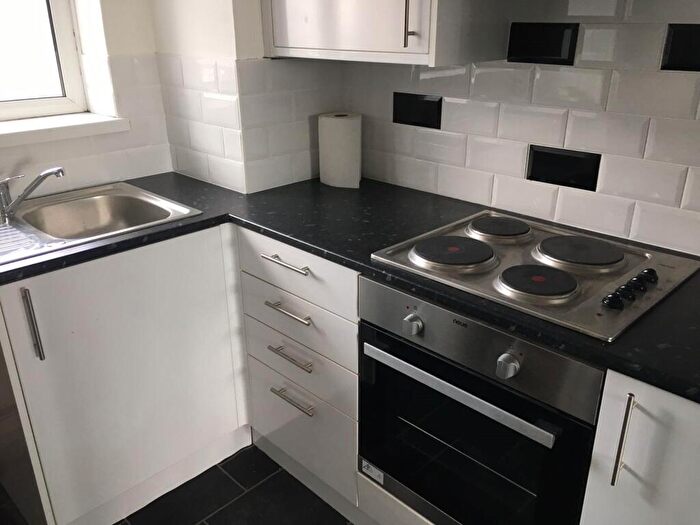 2 Bedroom Flat To Rent In Port Tennant Road, Port Tennant, Swansea, SA1