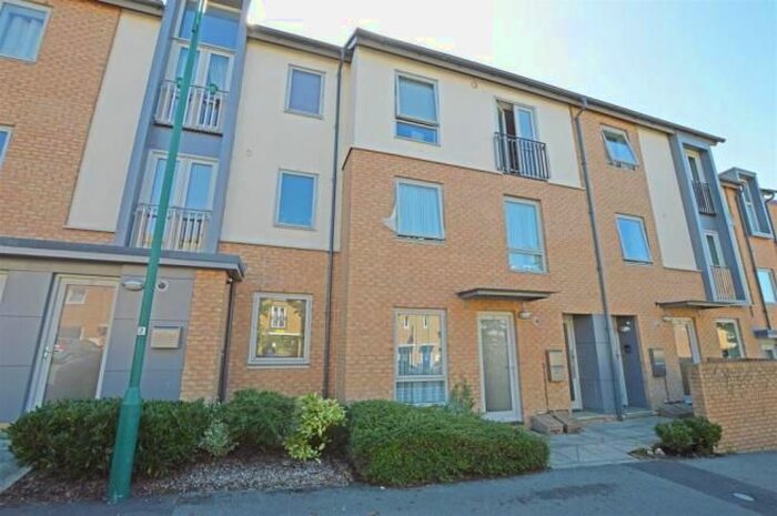 3 Bedroom Property To Rent In Lakeview Way, Hampton Centre, Peterborough, PE7