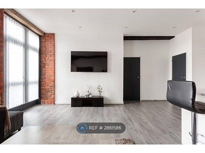 2 Bedroom Flat To Rent In Mill St, Bradford, BD1