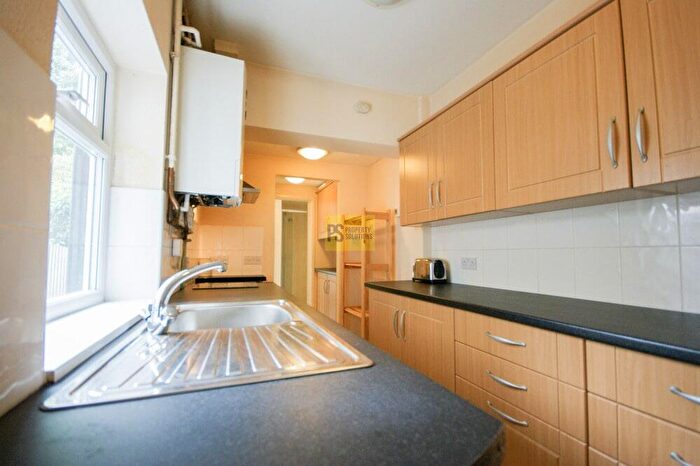 6 Bedroom Terraced House To Rent In Tiverton Road, Selly Oak, Birmingham, B29