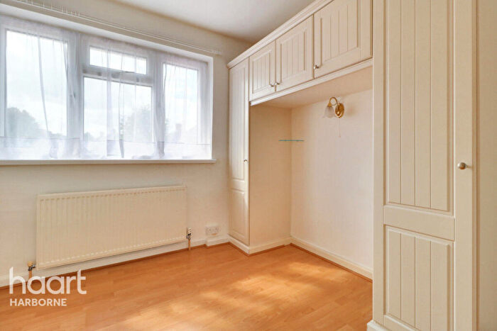 3 Bedroom Semi-Detached House For Sale In Norman Road, Smethwick, B67