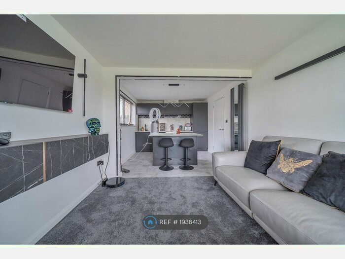 1 Bedroom Flat To Rent In Edencroft, Highworth, Swindon, SN6