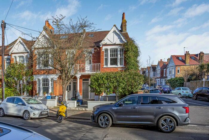 2 Bedroom Flat To Rent In St Anns Road, Barnes, SW13