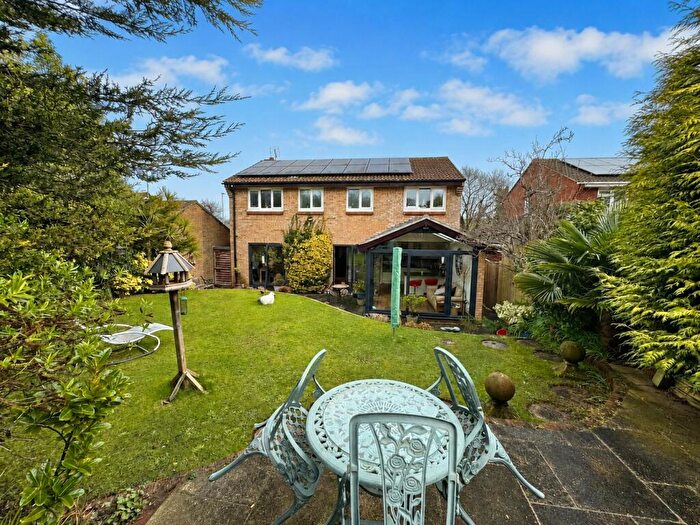 3 Bedroom Detached House For Sale In Gilpin Close, Dawlish, EX7