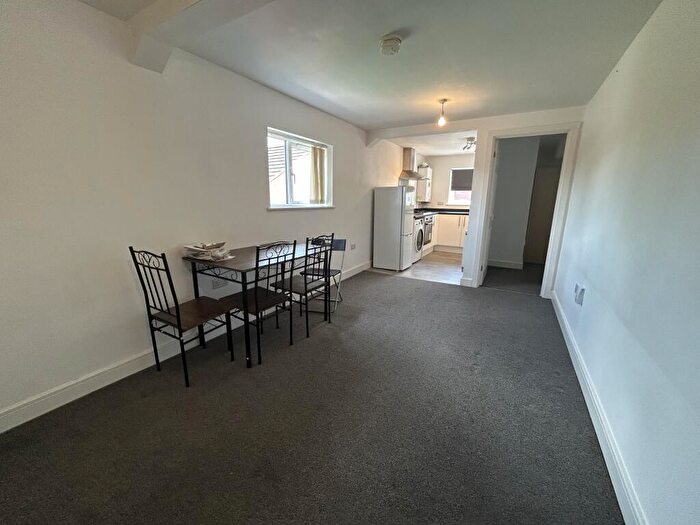 2 Bedroom Apartment To Rent In Basford Road, Nottingham, Nottingham City, NG6