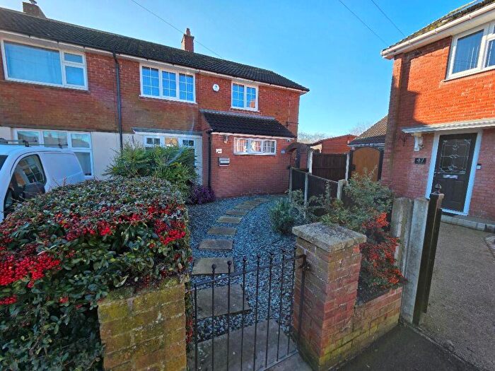 3 Bedroom Semi Detached House For Sale In Lawnwood Avenue, Elkesley, Retford, DN22