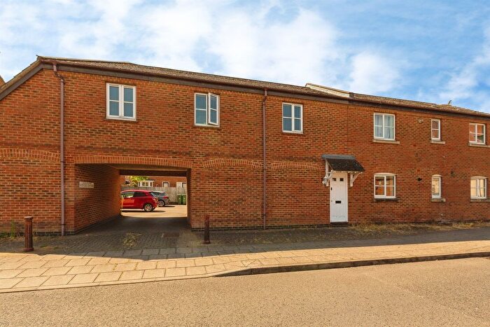 1 Bedroom Property For Sale In Fairford Leys Way, Aylesbury, HP19