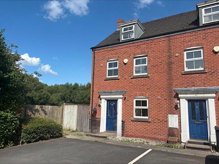 3 Bedroom Town House For Sale In Webbs Court, Northwich, CW9