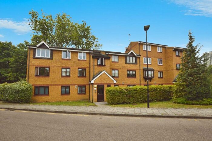 2 Bedroom Flat For Sale In Jack Clow Road, London, E15