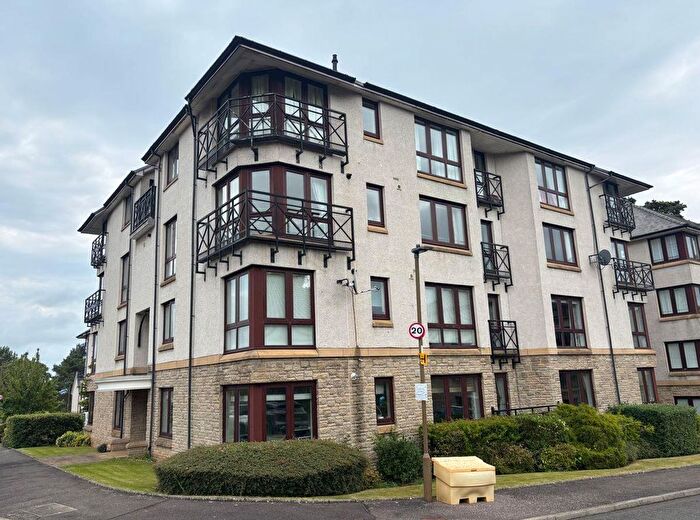 3 Bedroom Flat To Rent In /, Greenpark, Edinburgh, EH17
