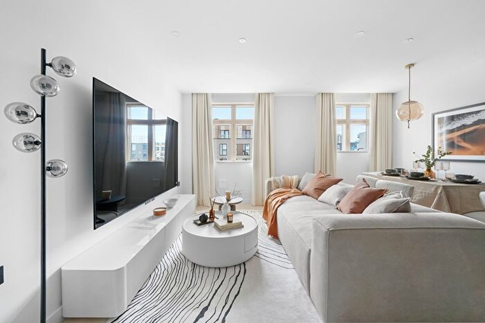 2 Bedroom Flat To Rent In Stean Street, Haggerston, E8