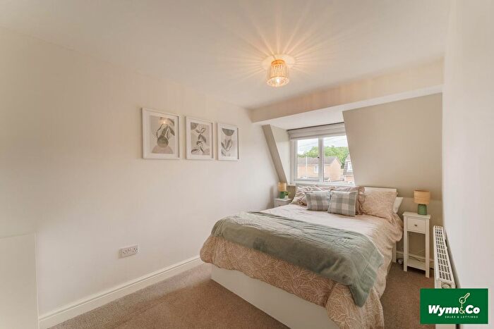 3 Bedroom Detached House For Sale In Dovedale Close, Crofton, Wakefield, WF4