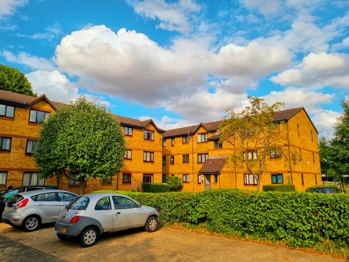 1 Bedroom Studio To Rent In Southwold Road, Nth Wat, Watford, WD24