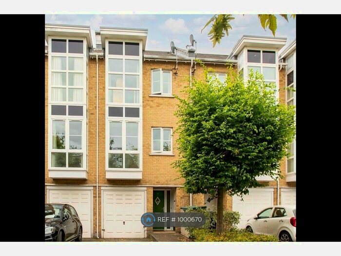 4 Bedroom Terraced House To Rent In Revere Way, Epsom, KT19