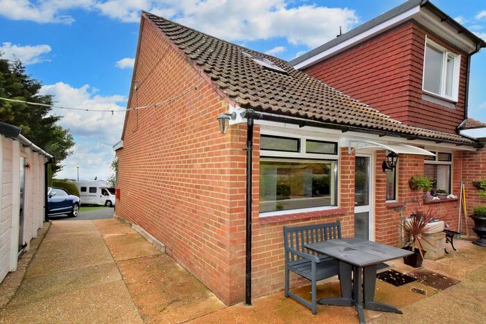 2 Bedroom Semi-Detached House To Rent In Leeson Road, Ventnor, PO38