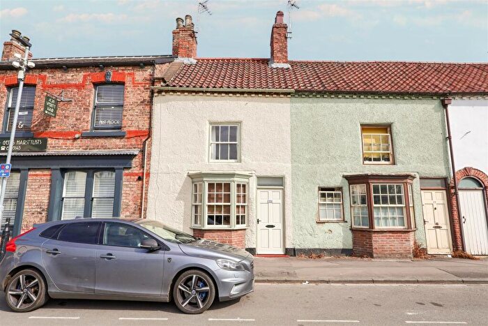 2 Bedroom Terraced House For Sale In Allhallowgate, Ripon, HG4