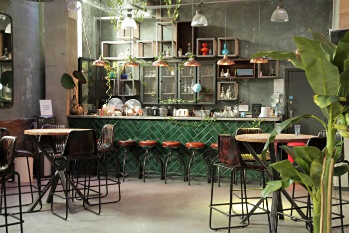 Studio To Rent In Old Oak Lane, London, NW10