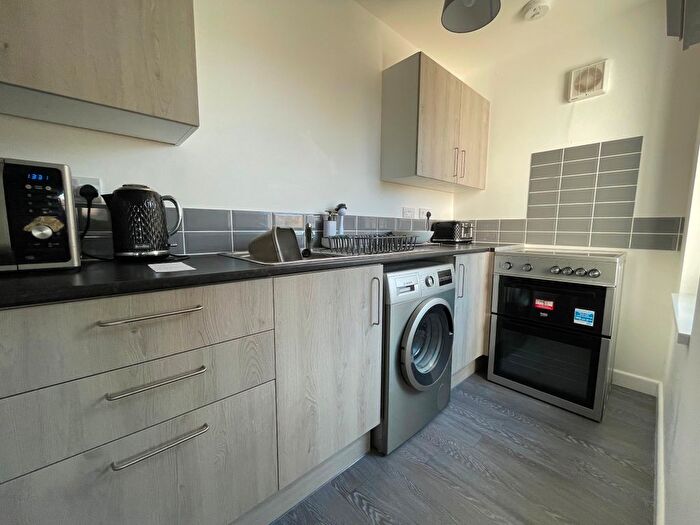 1 Bedroom Flat To Rent In Murston Road, Sittingbourne, ME10