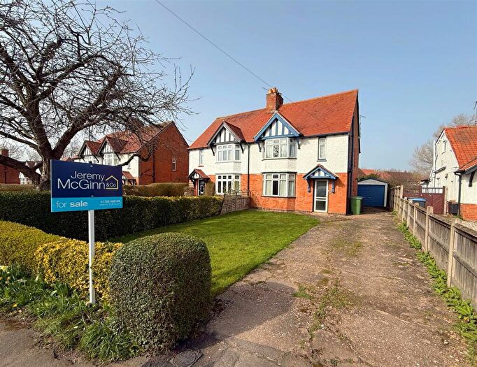 3 Bedroom Semi Detached House For Sale In Evesham Road, Stratford-Upon-Avon, CV37