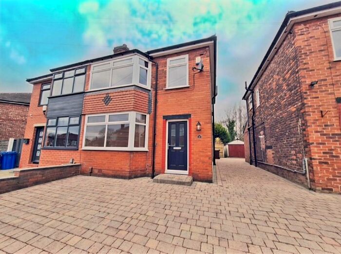 3 Bedroom Semi-Detached House To Rent In Lime Avenue, Whitefield, Manchester, M45