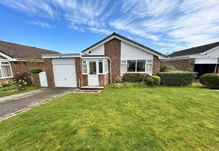 2 Bedroom Semi-Detached Bungalow For Sale In Pen Tir, Penrhyn Bay, LL30