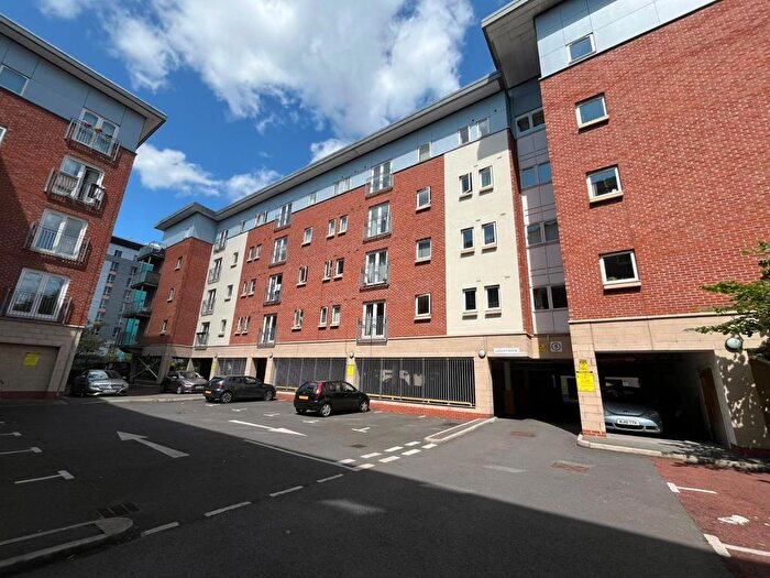 2 Bedroom Flat To Rent In Gilbert House Gilbert House, Elmira Way, Salford, M5