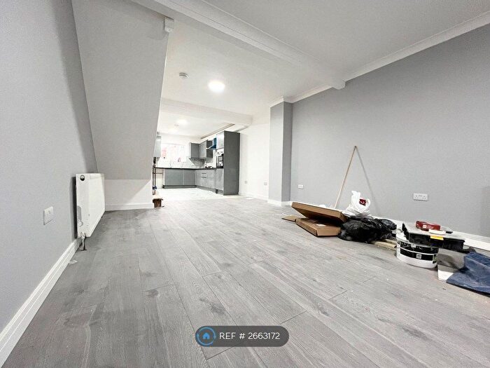 2 Bedroom Terraced House To Rent In Eastwood Road, Ilford, IG3