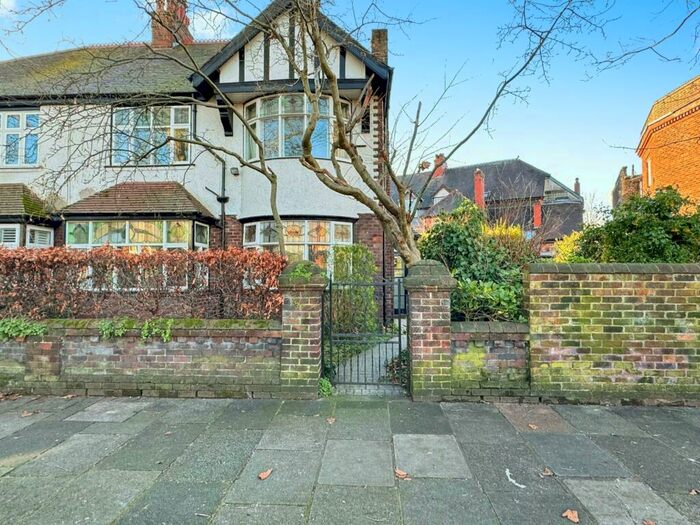 4 Bedroom Semi-Detached House To Rent In Ballbrook Avenue, Didsbury, Manchester, M20