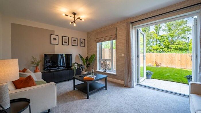 3 Bedroom End Of Terrace House For Sale In Easterside Avenue, Peterborough, PE7