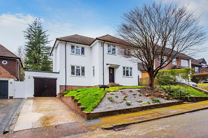 5 Bedroom Detached House To Rent In Ref: Gf - Ridgegate Close, Reigate, RH2