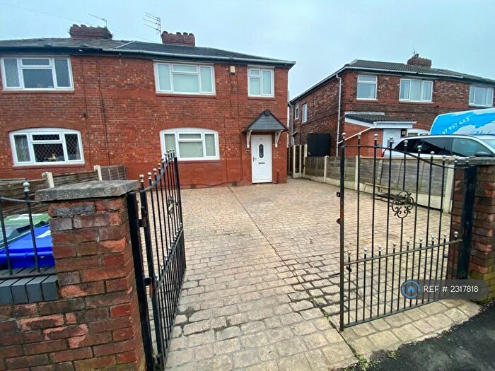3 Bedroom Semi-Detached House To Rent In Heppleton Road, Manchester, M40