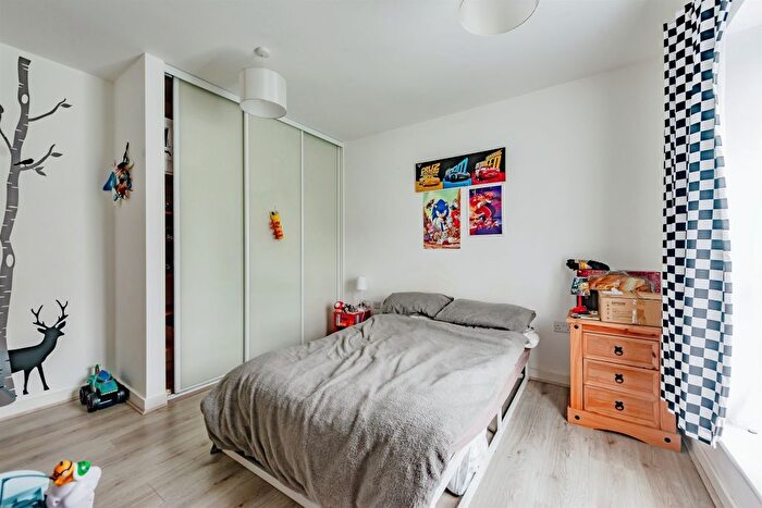1 Bedroom Flat For Sale In North Road, Crawley, RH10