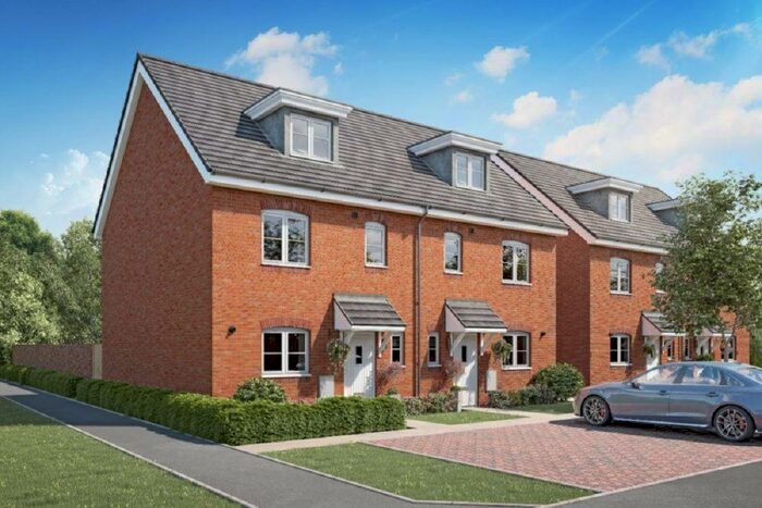 4 Bedroom Property To Rent In Whitby Close, Monksmoor Park, Daventry, NN11