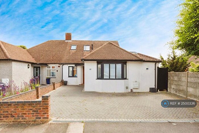4 Bedroom Bungalow To Rent In Meriden Close, Barkingside, IG6