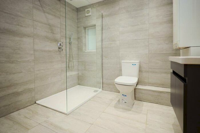 1 Bedroom Flat To Rent In Richmond Park Avenue, Queens Park, BH8