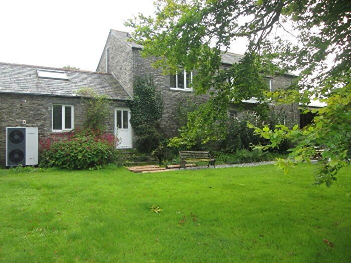 3 Bedroom Barn Conversion To Rent In Delabole, PL33