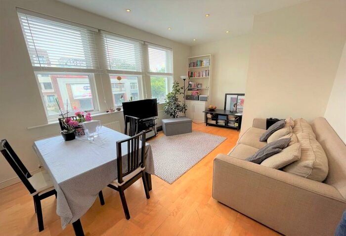 2 Bedroom Flat To Rent In , A Station Parade, Balham High Road, London, SW12