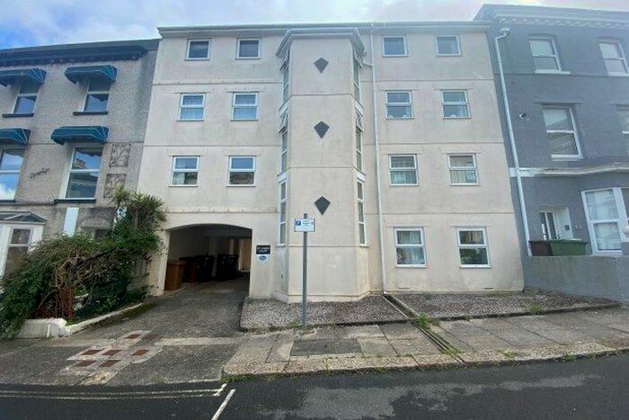 2 Bedroom Flat To Rent In St. James Place West, Plymouth, PL1