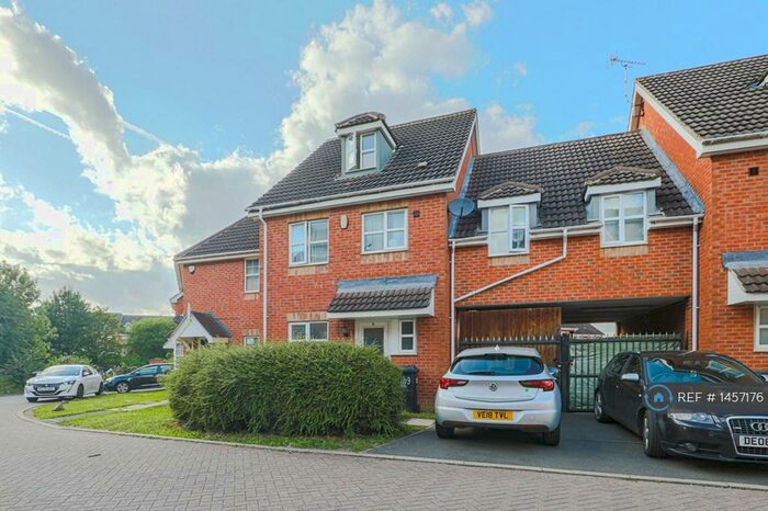 5 Bedroom Terraced House To Rent In Mason Row, Hamilton, Leicester, LE5