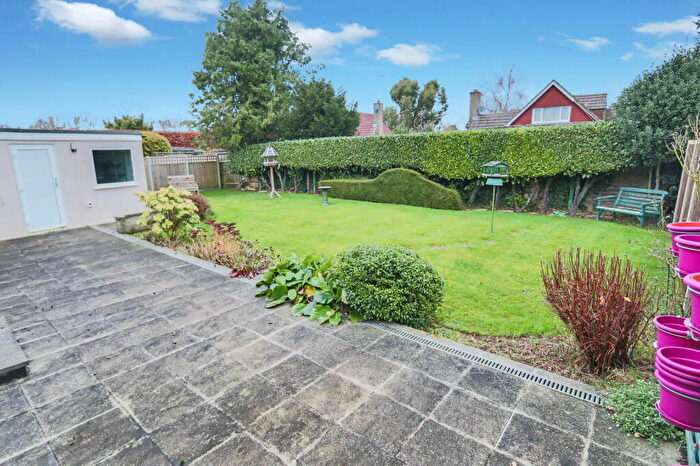 2 Bedroom Semi-Detached Bungalow For Sale In Wattendon Road, Kenley, CR8