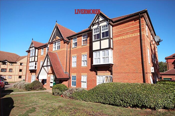 2 Bedroom Flat To Rent In Osbourne Road, Dartford, Kent, DA2