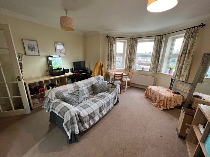 2 Bedroom Flat To Rent In Water Lane, Totton, Southampton, SO40