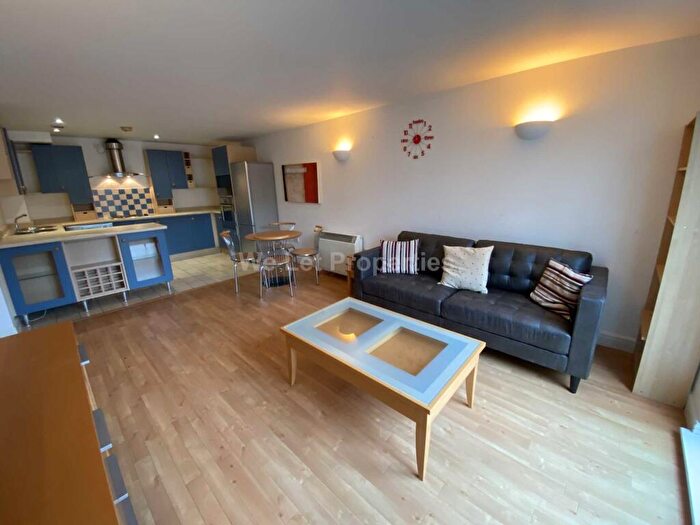 2 Bedroom Apartment To Rent In , Whitworth Street West, W3