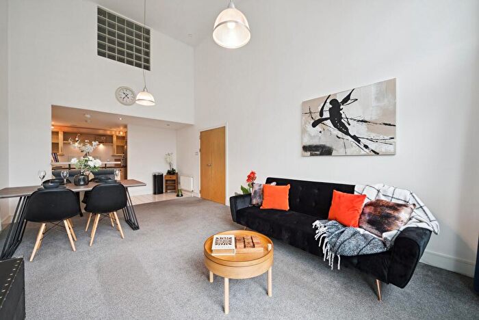 3 Bedroom Flat For Sale In Carnoustie Street, Flat /, Tradeston, Glasgow, G5