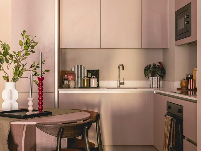 1 Bedroom Flat To Rent In Mill Mead, Staines Upon Thames, TW18