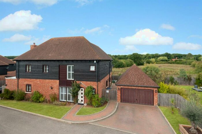 4 Bedroom Detached House For Sale In Farthings Wood Rise, Sturry, Canterbury, CT3