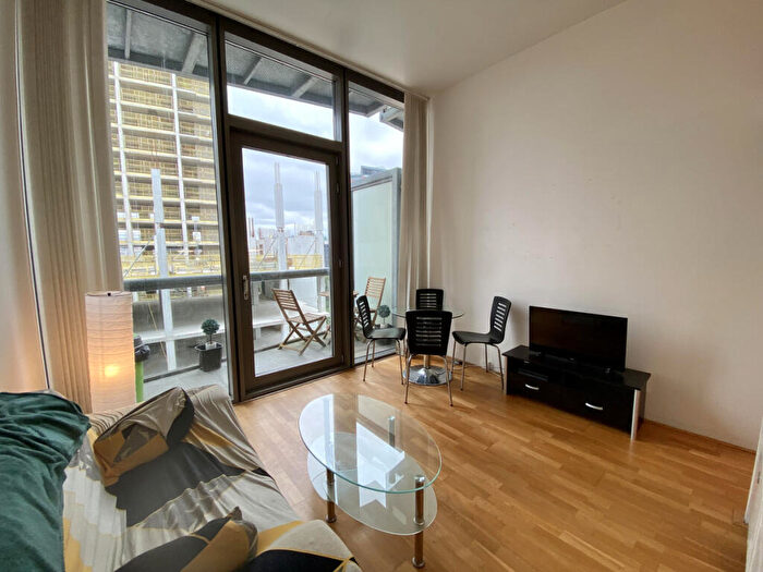 Studio To Rent In Greengate, Salford, M3