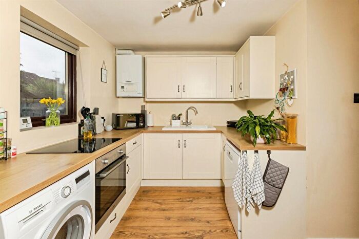 1 Bedroom Flat For Sale In Maiden Place, Lower Earley, Reading, RG6